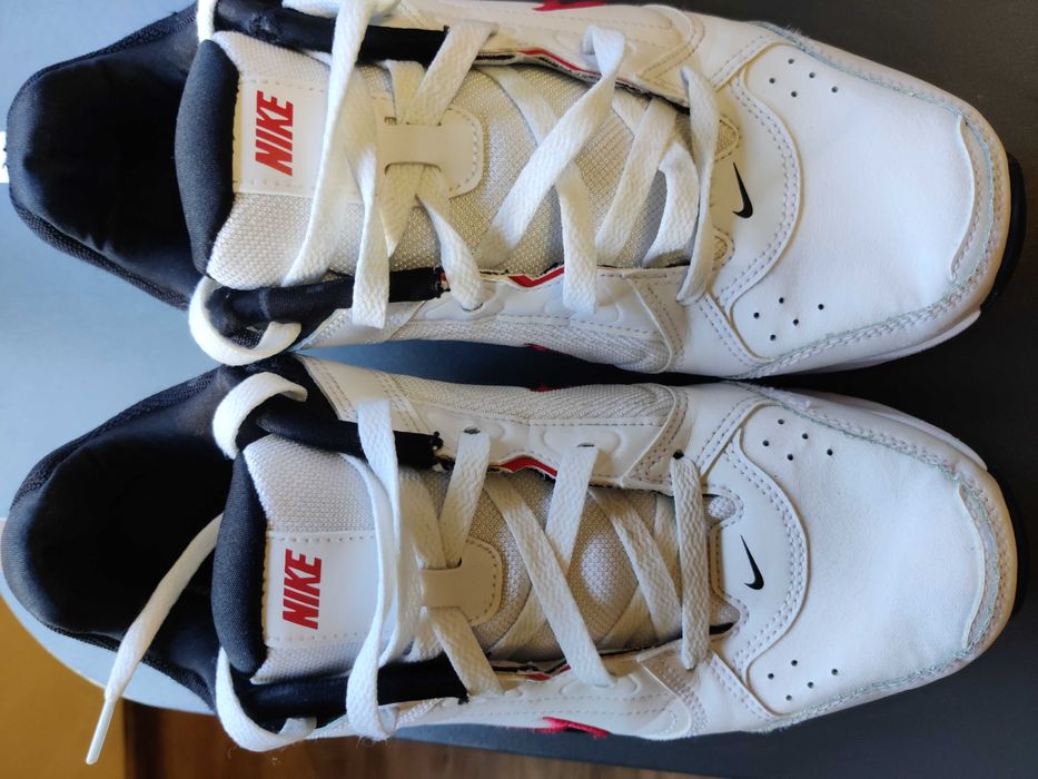 Nike 45 номер бели