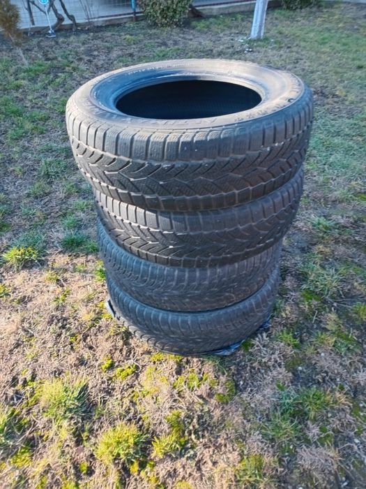 Vand anvelope r15 stare foarte buna