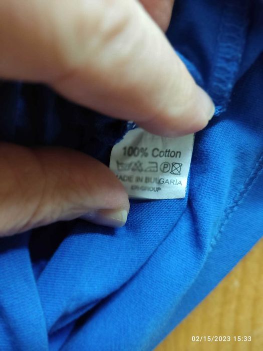 Тийнеджърски спортни дрехи в отлично състояние-фанелки, суичъри