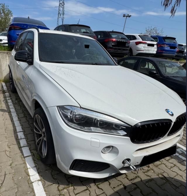 Bmw x5 alb  licitatie auto