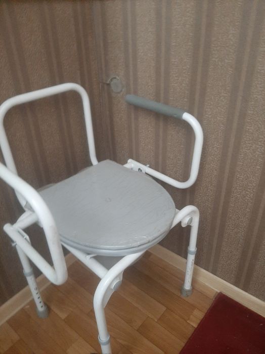 Кресло Кресло туалете