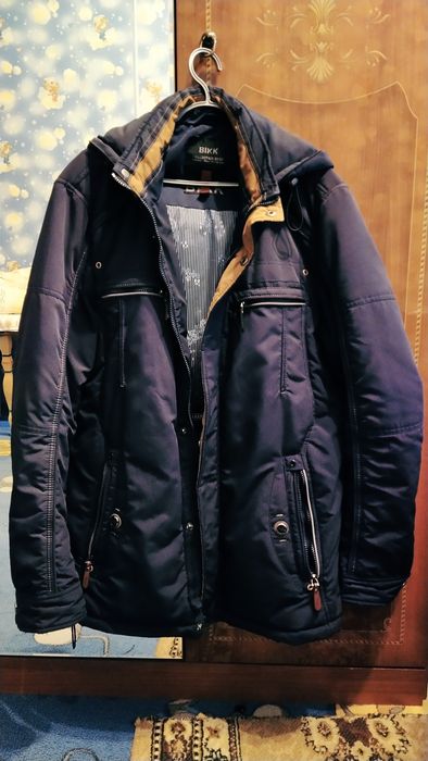 Продам куртку демисезонная В отличном состоянии