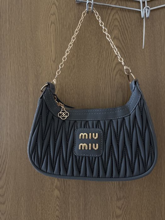 Чанта Miu Miu нова