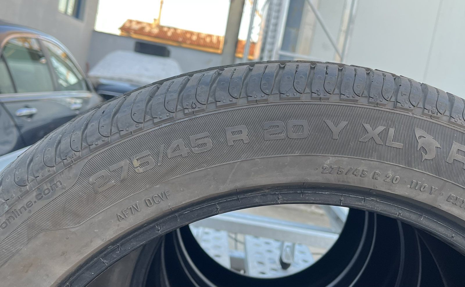 Гуми UNIROYAL 275/45 R20