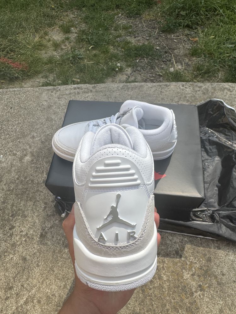 Jordan 3 Pure Money marimea 41