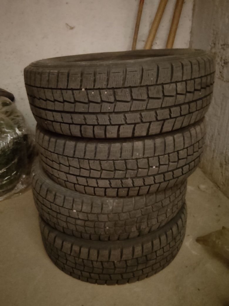Зимние шины продаются