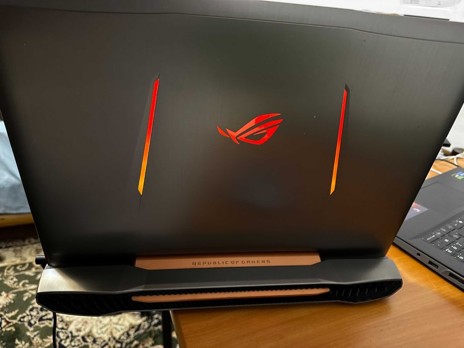 Laptop ASUS ROG 752VT 17.3'  i7 6700HQ 16GB 256gb M.2