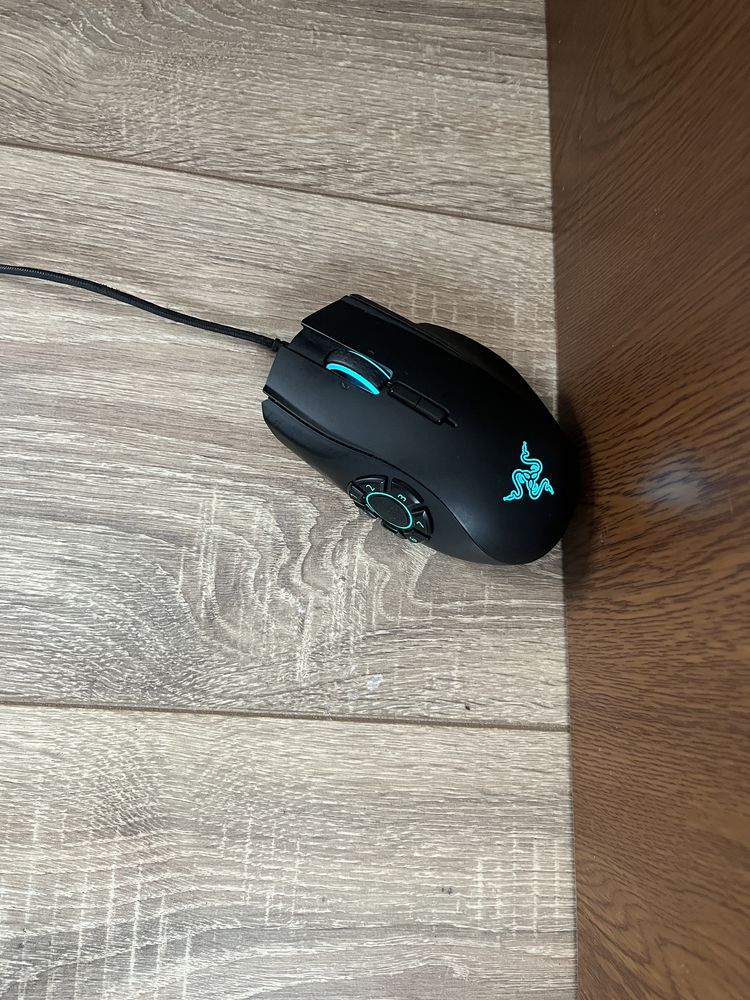 Muse-uri RAZER Naga Hex v2 & Deathadder Essential