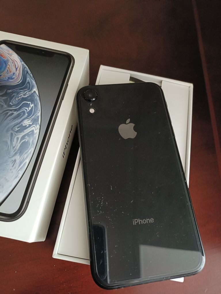 Продам Iphone XR 64gb