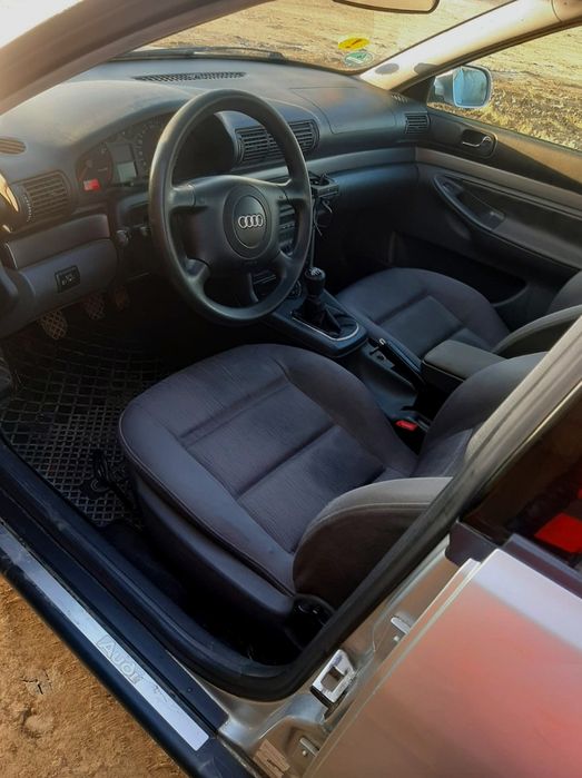 Vând Audi A4 b5 an 2000