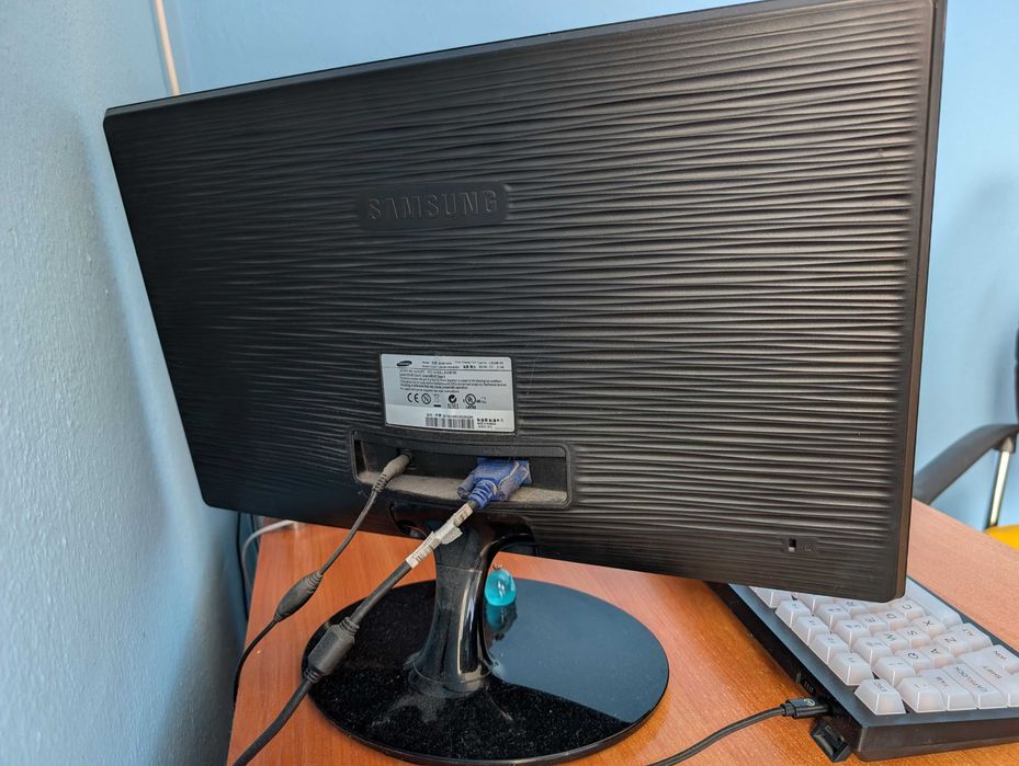 21" Монитор - Samsung SyncMaster S22B150