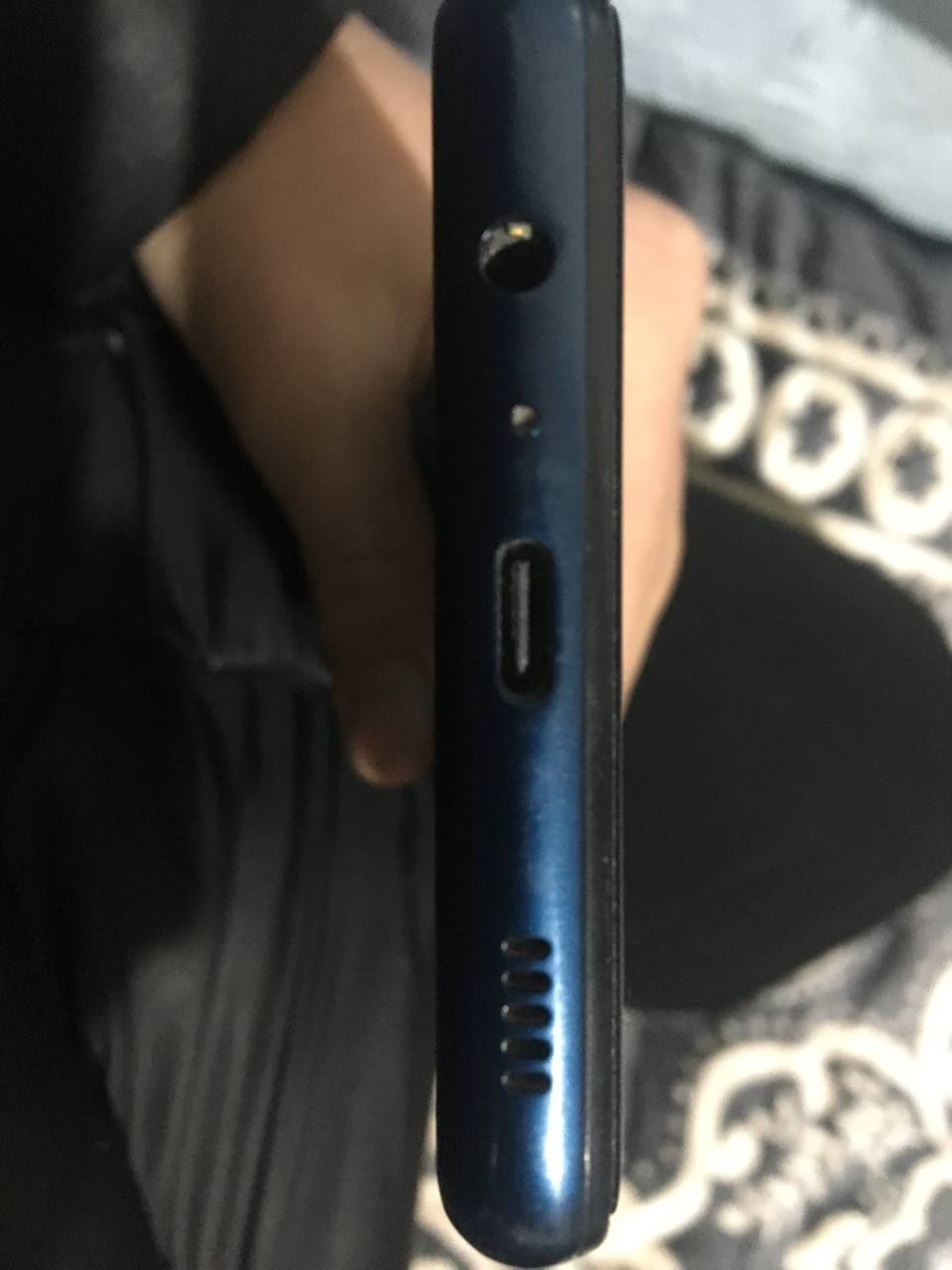 Samsung m12 sotiladi