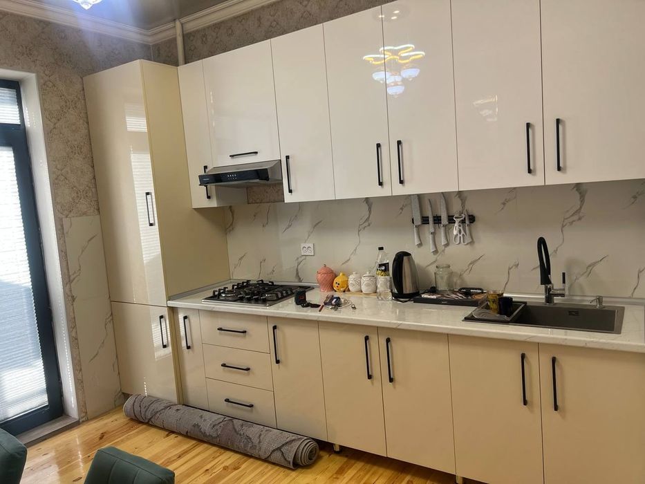 Горгазда жойлашган 2 хоналт квартира ижарага берилади