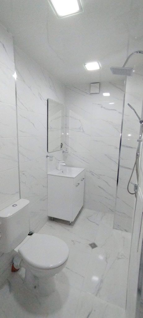 Продава се Тристаен апартамент в Шумен, Добруджански - 73 кв.м за 1572 €/кв.м - Снимка #2