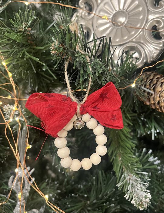 Ръчно правени дървени венчета за елха