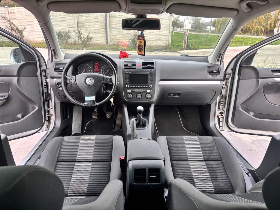 Se vinde golf 5 1.9 tdi