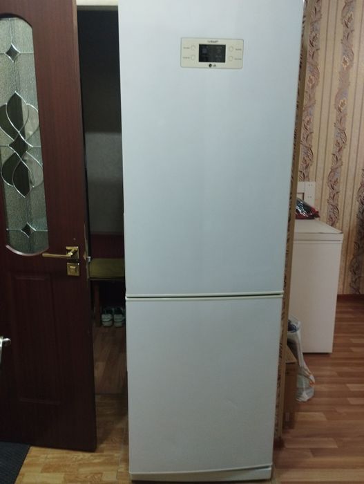 Продам холодильник