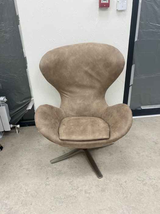 Дизайнерско кресло