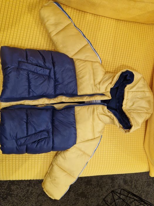 Детско / Бебешко яке Primigi 6 - 9 месеца без забележки