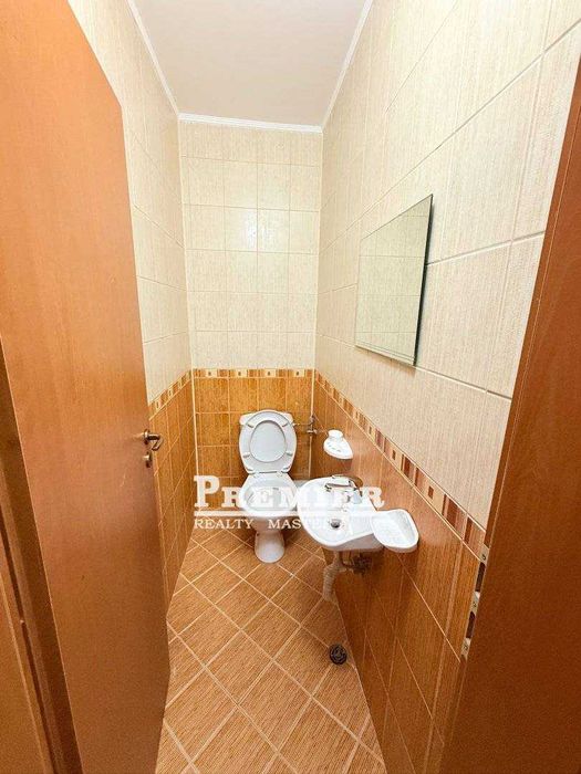 Просторен, тристаен апартамент с ниска такса поддръжка