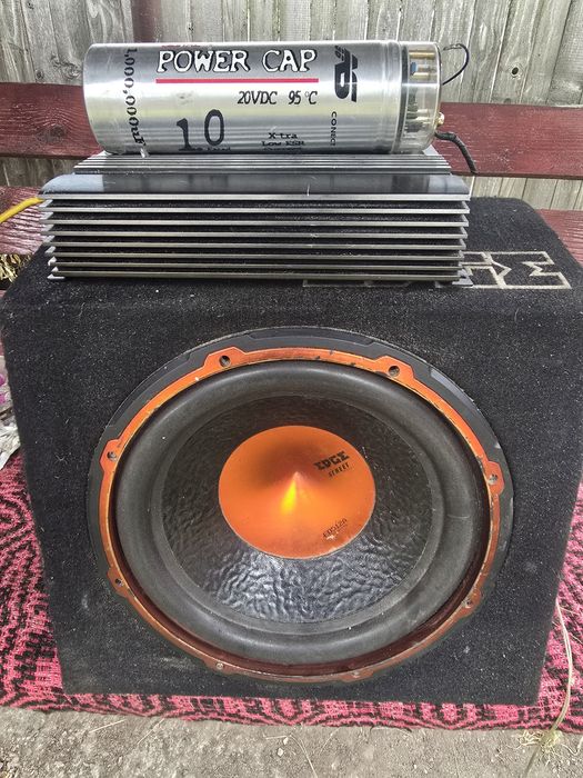 Vând stație auto plus subufer EDGE900wats