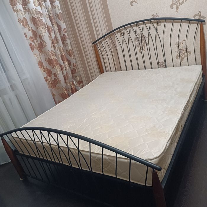 Продам кровать производства Малайзияия