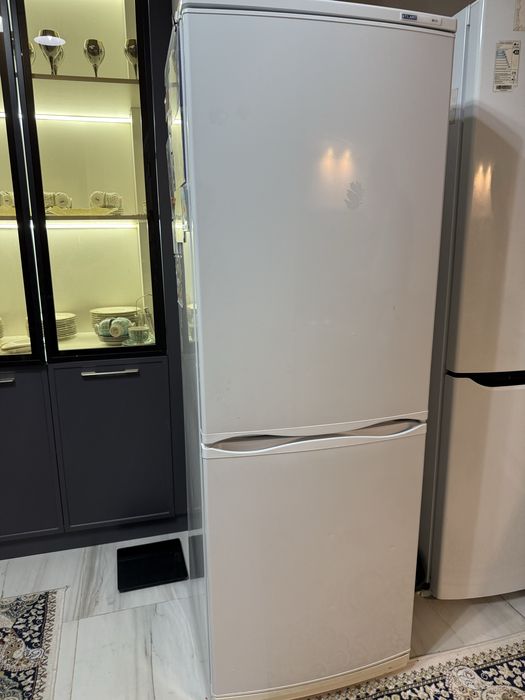 Холодильник с морозильником Атлант