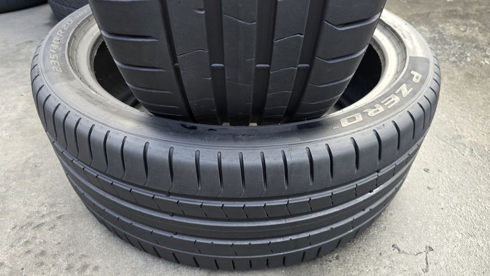 2 anvelope vară Pirelli 235/40/20 dot 2023