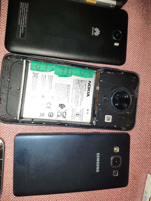 Telefoane pentru piese sau reparat