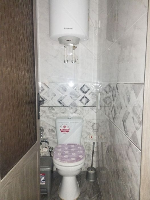 Jizzax shahar, Bobur mahalla, Zarafshon ko'chasida uy sotiladi