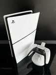 PlayStation 5 - PS5 Digital - 1 TB - 1 manetă + cadou stație - ca nou