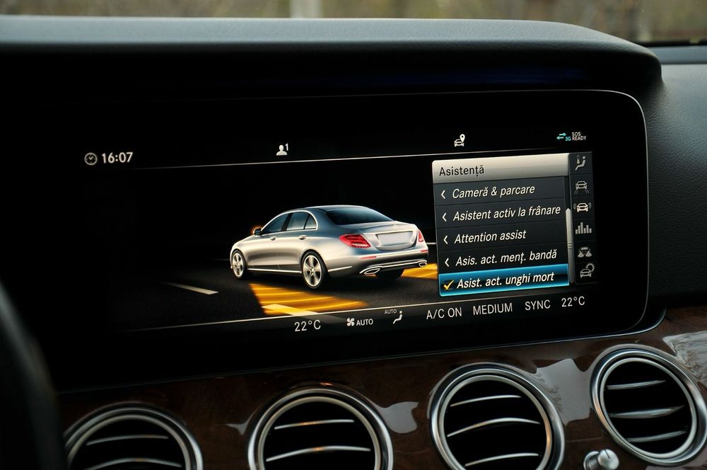 Vând Mercedes Clasa E