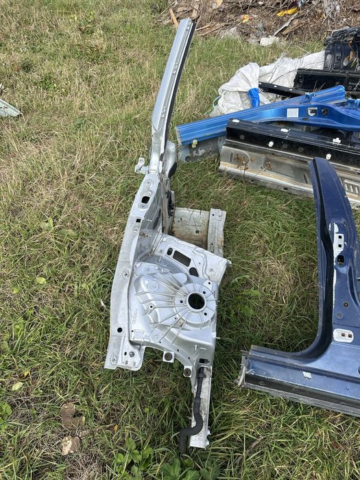 Lonjeron / Stalp / Prag Mercedes C Class W205