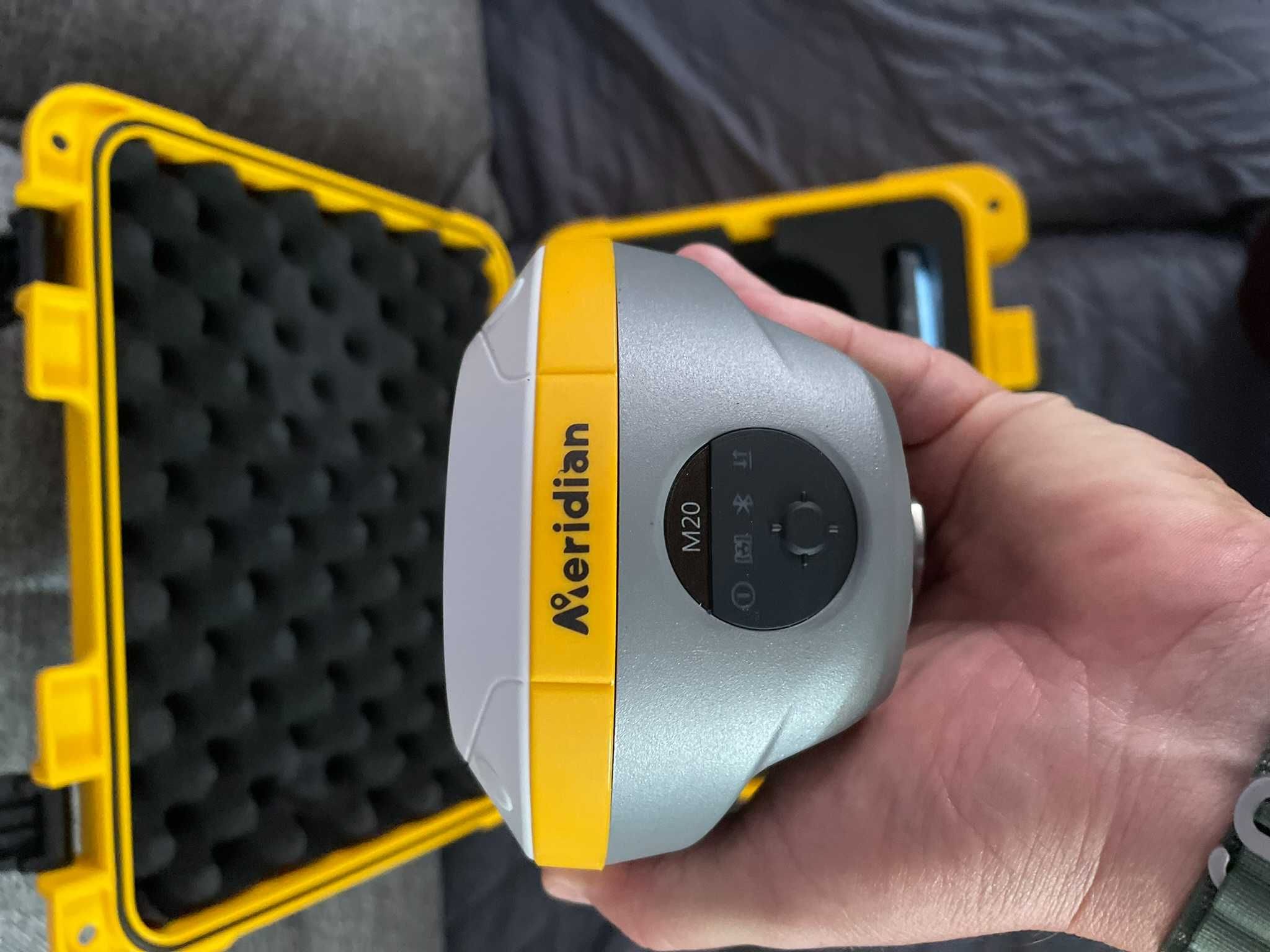 Sistem MERIDIAN M20 GNSS CAMERA AR + IMU 60 Gnss 1408 canale GPS RTK