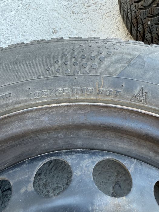 Зимни гуми с железни джанти и тасове