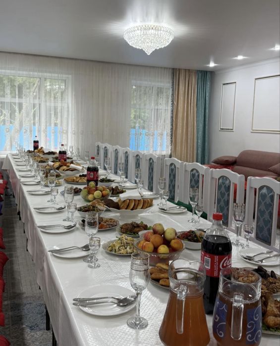 Комплект стол 300х100см + 12 штук стульев