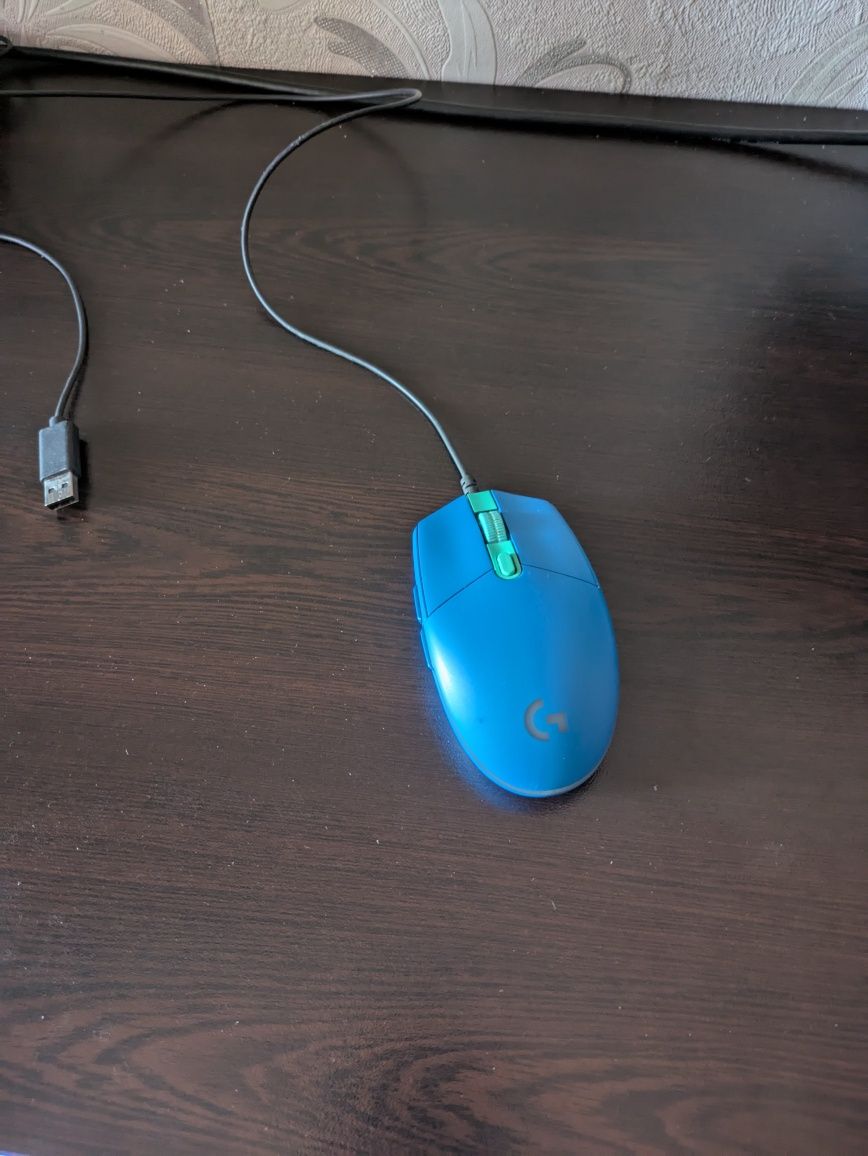 Геймърска мишка Logitech G102