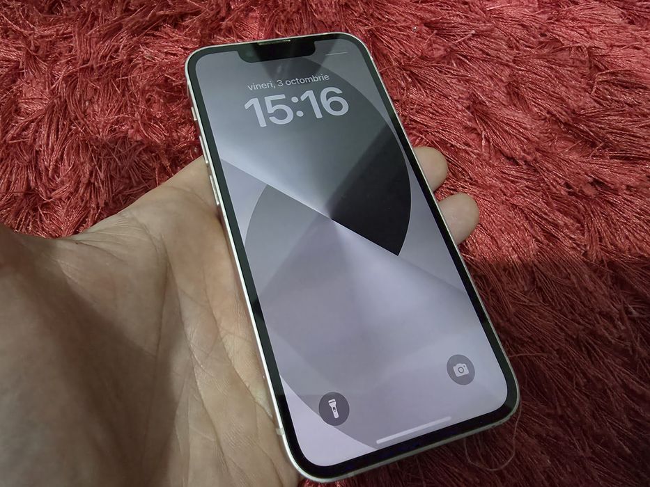 -Iphone 13Mini, Silver, 128Gb, 6Ram, bat: 88%, doar telefonul, stare f