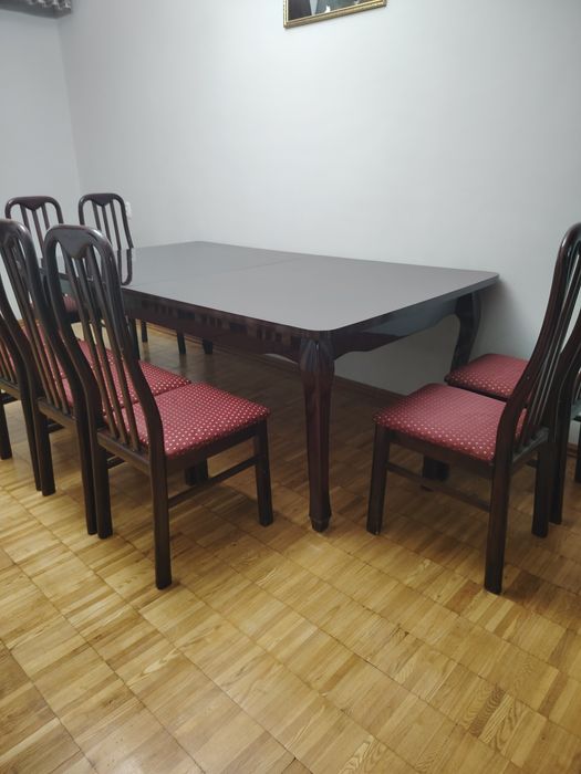 Стол стуллар сотилади