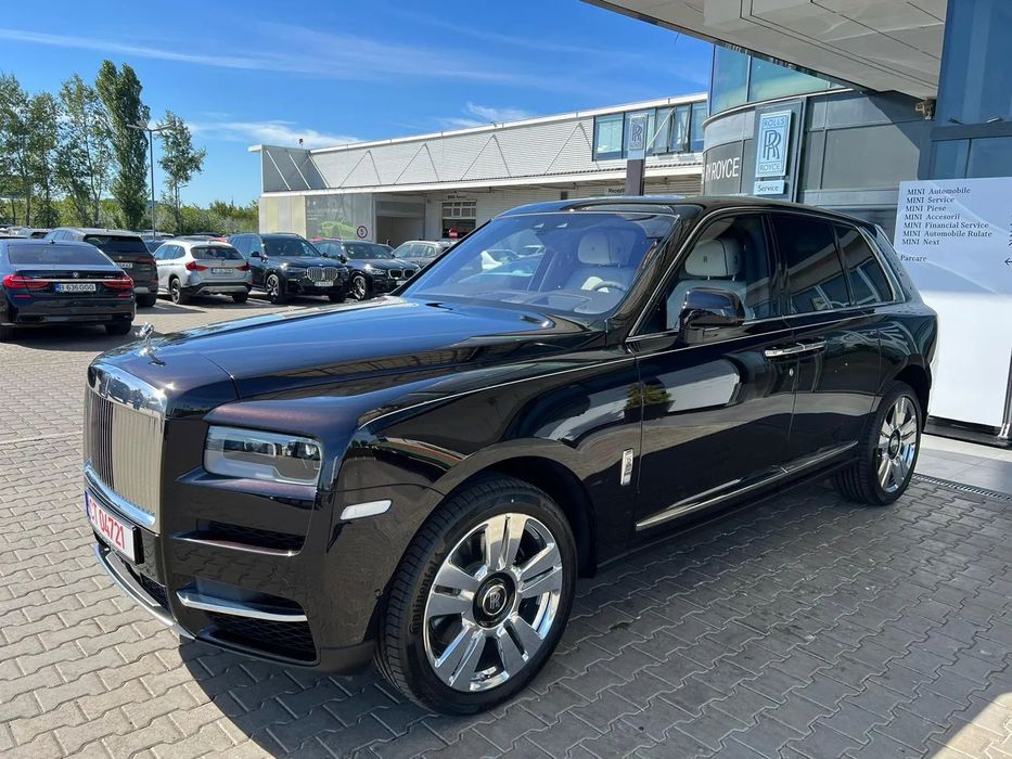 Rolls-Royce Cullinan Configurata si comandata noua din reteaua Rolls-Royce. Proprietar unic