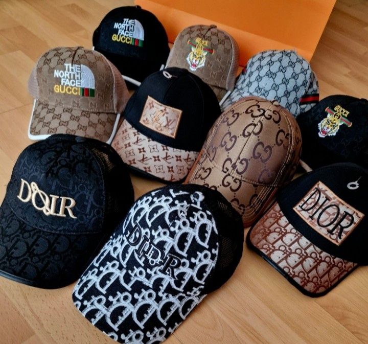 Sepci unisex reglabile, logo brodat, diverse nuanțe