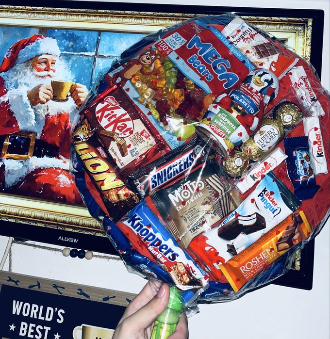 Acadea Gigant cu Dulciuri