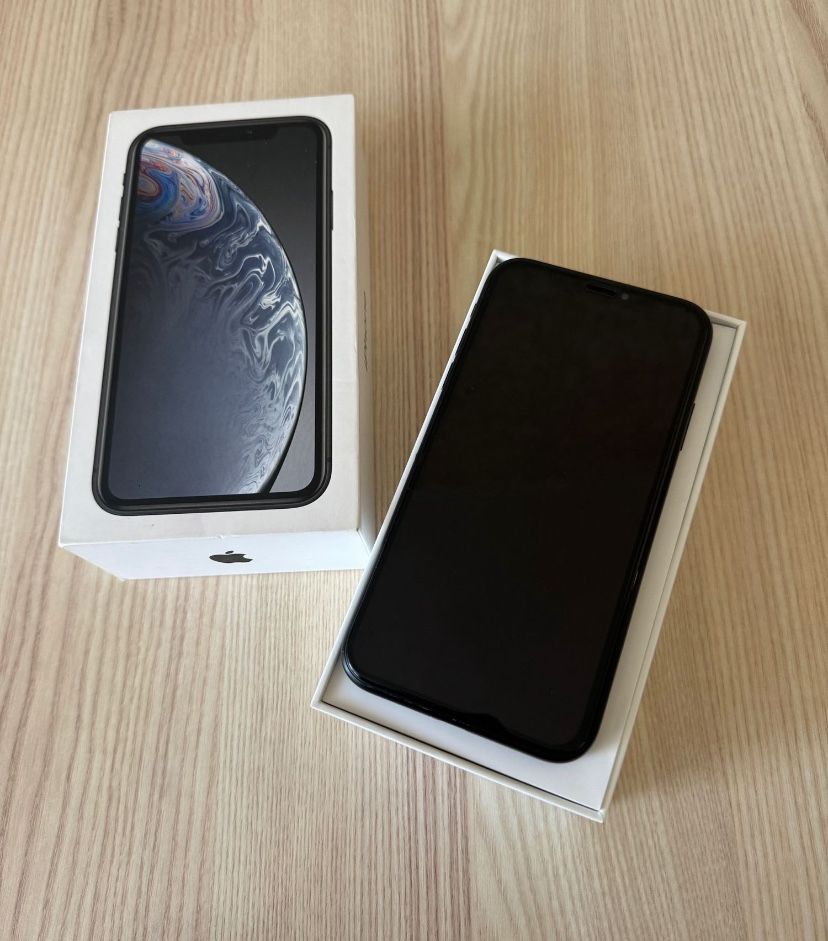 Продам iphone XR 64gb