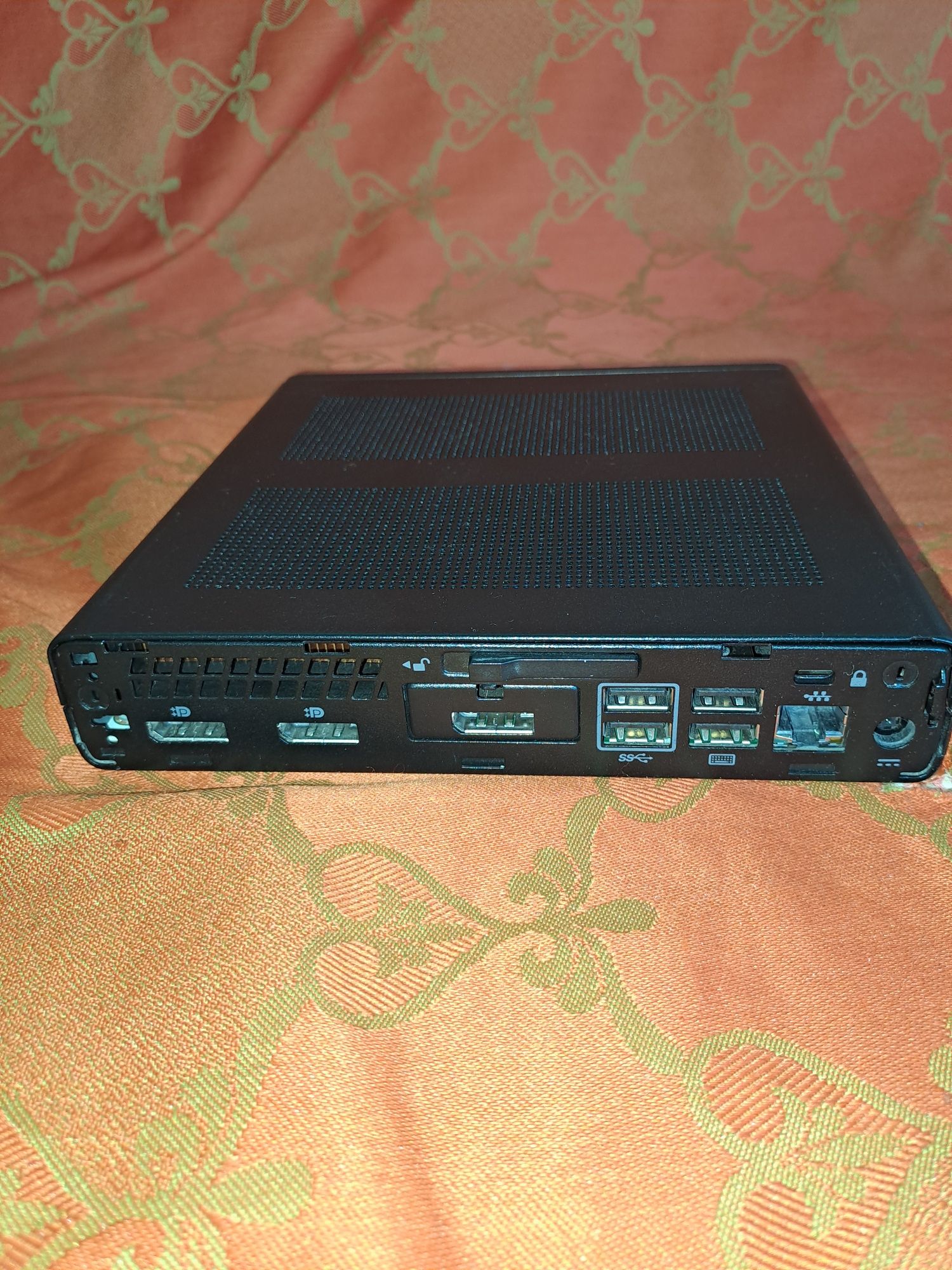 Vînd mini pc USFF HP 800 G3 65 W