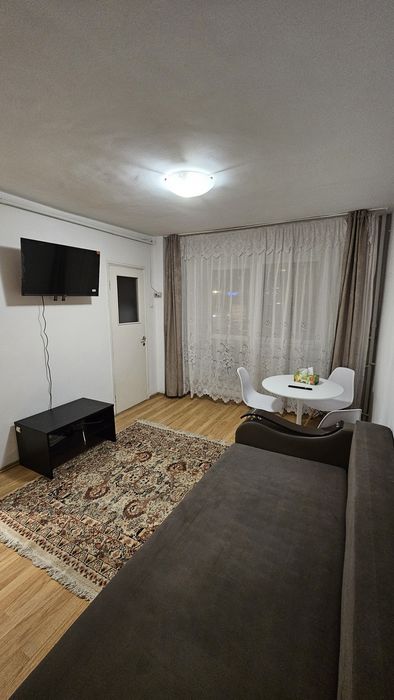 Inchiriez garsoniera vis-a-vis de McDonalds lângă Urban Plaza Particul