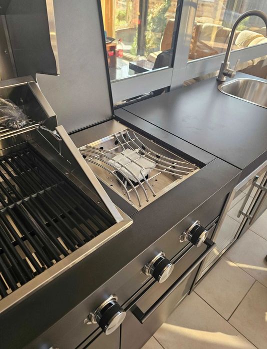 Професионално градинско барбекю