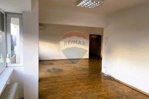 Дава се под наем Четиристаен апартамент в София, Център - 120 кв.м за 990 € - Снимка #7