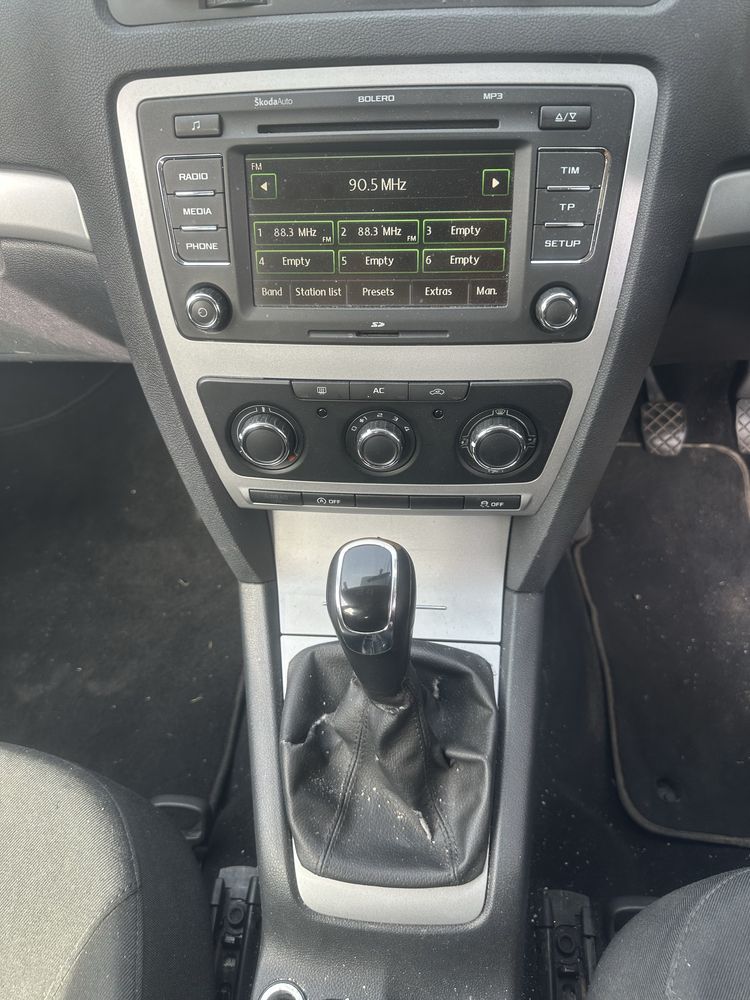 Skoda octavia 1.6tdi Шкода октавия 1.6тди На Части