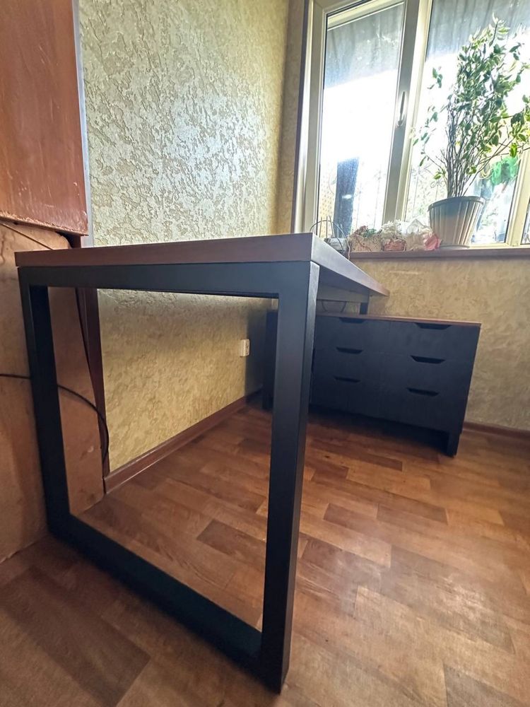 Tasnim loft mebelga taklif etamiz