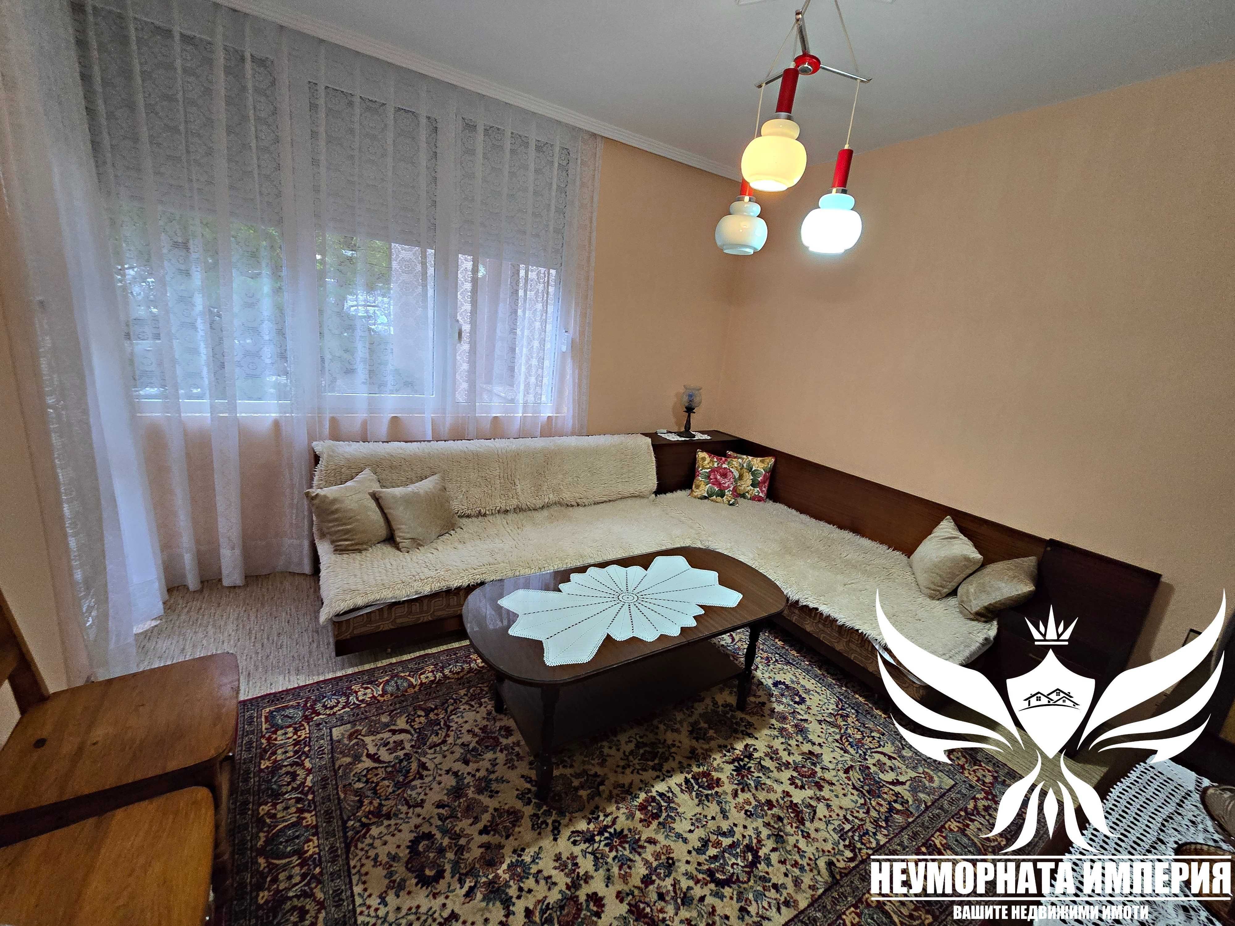 Продавам четиристаен апартамент 94кв. 1ет. гр.Асеновград, кв.Изток